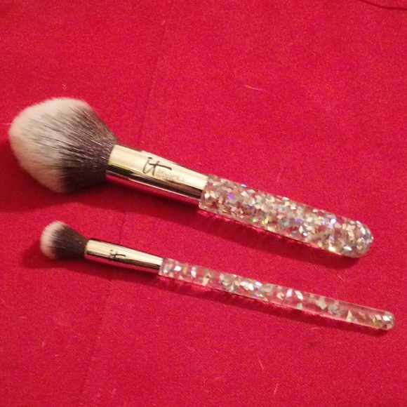 IT COSMETICS MAKEUP BRUSHES FOR ULTA - Picture 2 of 4